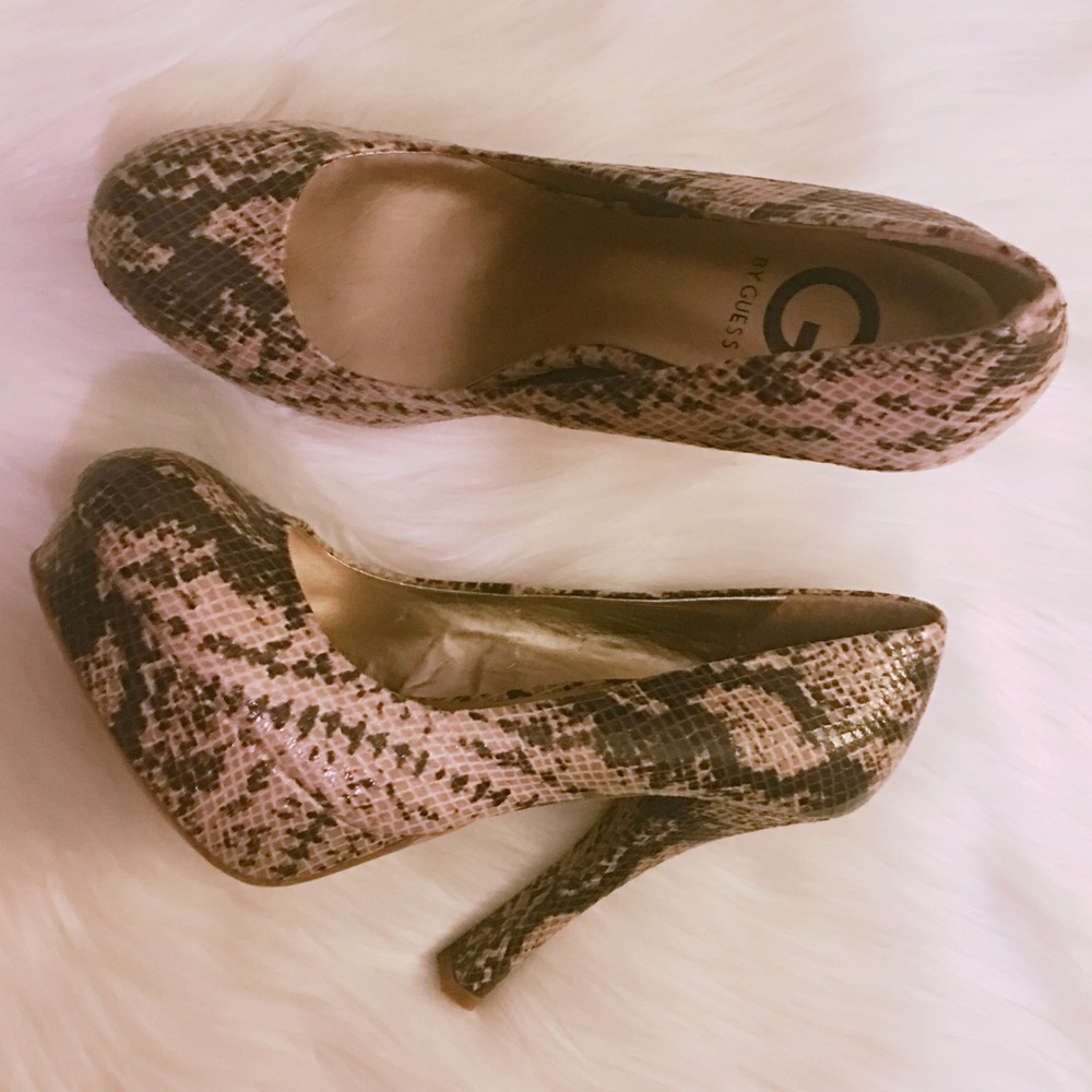 GUESS snake skin design heels